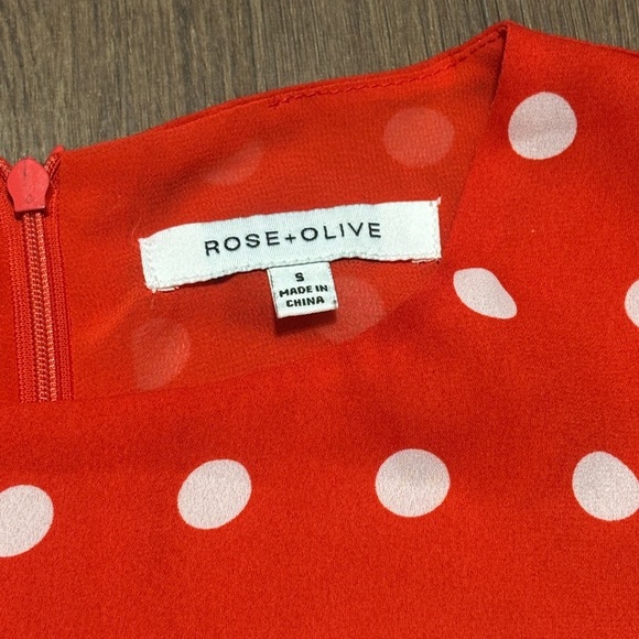 🔥🔥🔥Rose & Olive Red and White Polka Dot Blouse Size: Small🔥🔥🔥 - Picture 2 of 8